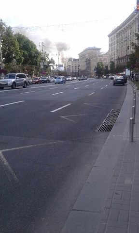 Пожар на Крещатике: Бывший центральный гастроном охватил огонь