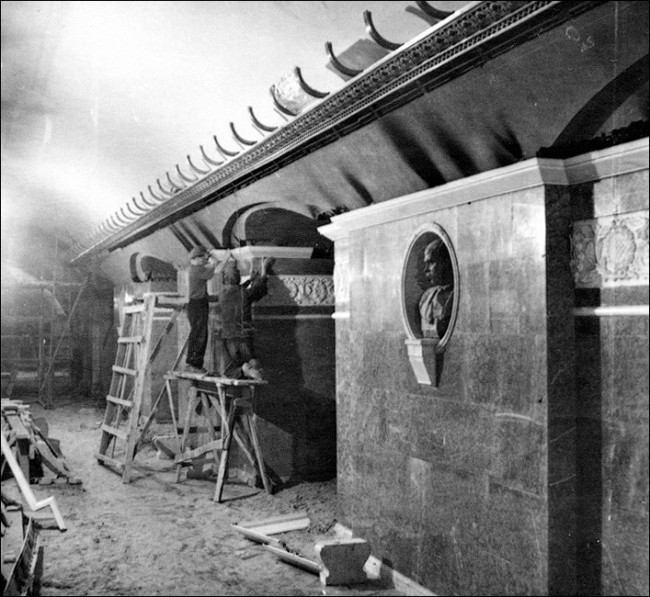 Как в Киеве строили метро: в сети появились старые фото украинской столицы