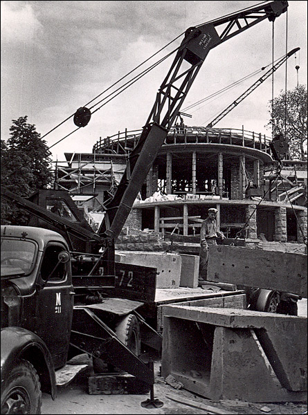 Как в Киеве строили метро: в сети появились старые фото украинской столицы