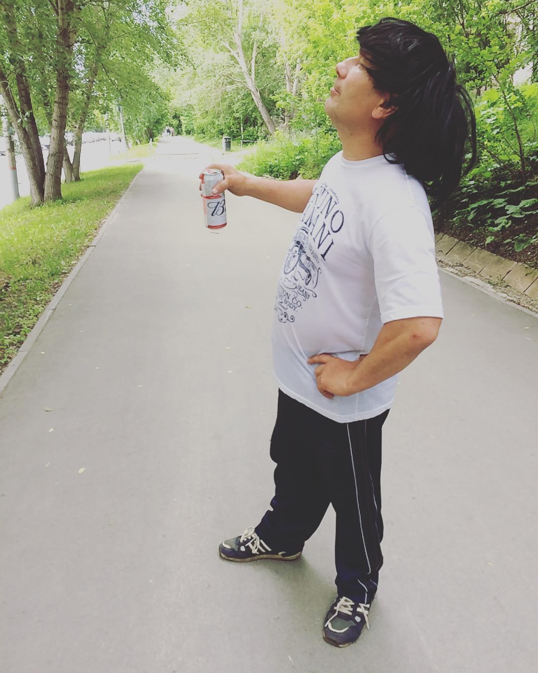 Россия, как она есть: подросток прославил своего пьяного батю в сети (фото и видео)