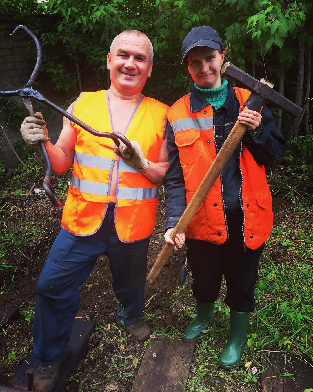 Россия, как она есть: подросток прославил своего пьяного батю в сети (фото и видео)