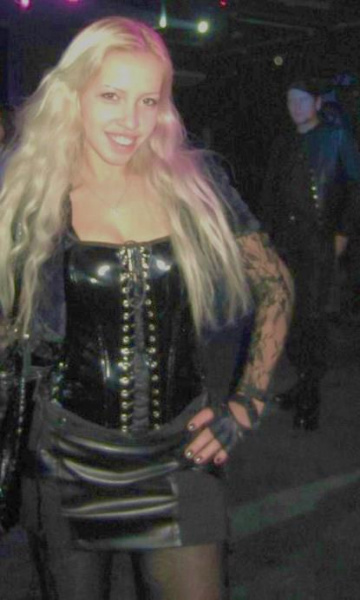 &quot;Папа, забери меня&quot;: поклонница Моторолы поехала на Донбасс, но через три дня в шоке сбежала