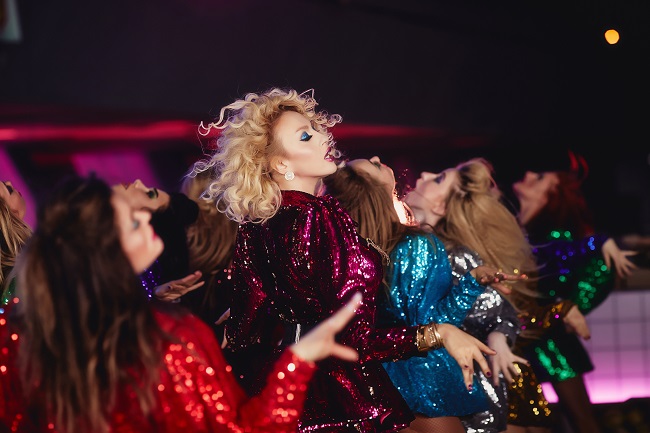 Королева ночи: Оля Полякова представила новый зажигательный клип