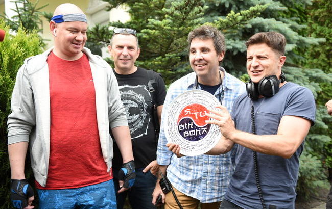 Стартували зйомки нової комедії від студії &quot;Квартал 95&quot;: Зеленський навчить, як зберегти сім'ю