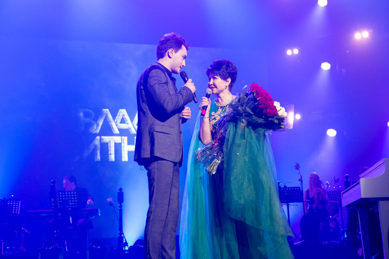 Аплодисменты с первых нот: Влад Сытник дал в Киеве большой сольный концерт