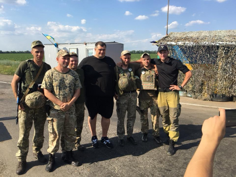 І знову на фронт: &quot;Квартал 95&quot; провідав бійців на передовій