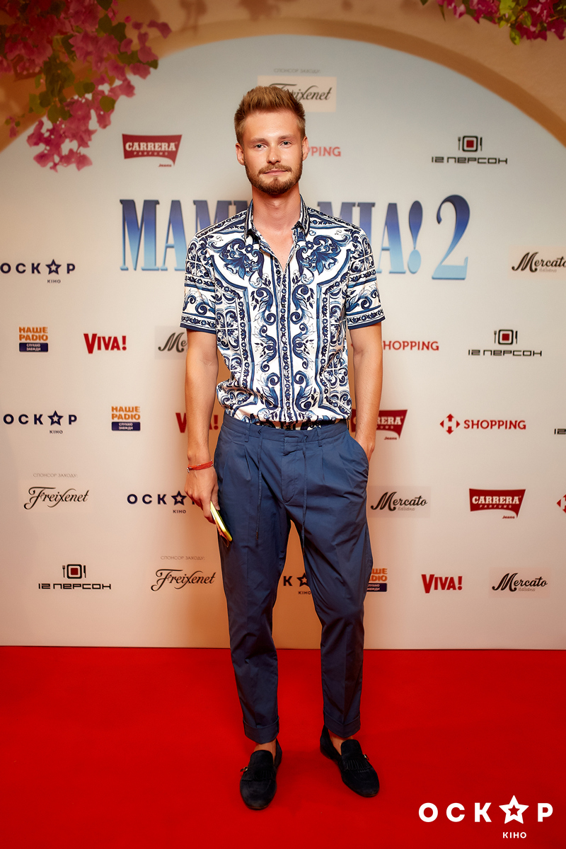 Ступка с женой, &quot;НеАнгелы&quot; и другие звезды посетили премьеру &quot;Мамма Миа!2&quot;