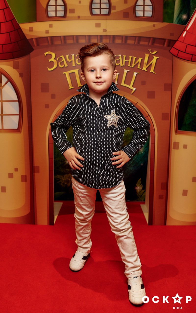 "Зачарований принц": Олег Винник, Катя Осадчая и другие звезды на премьере мультфильма