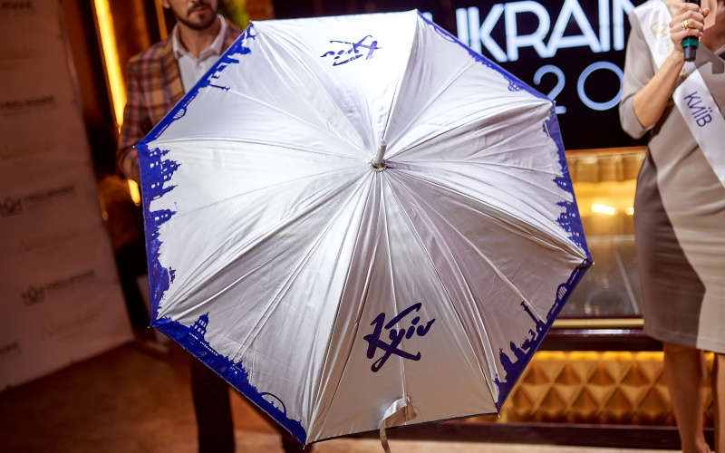 Участницы &quot;Mrs. Ukraine World 2018&quot; провели благотворительный аукцион (фото)