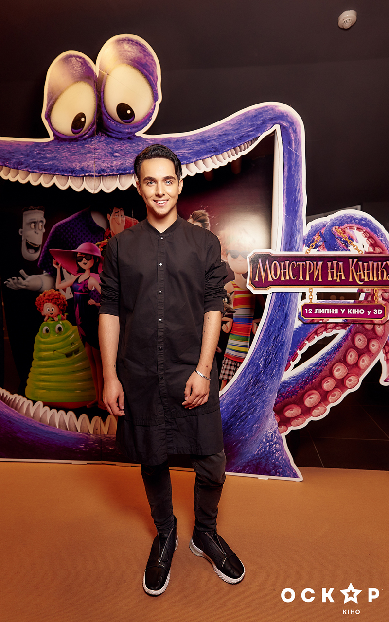 Леся Нікітюк і MELOVIN побували на прем'єрі &quot;Монстри на канікулах 3&quot; (фото)