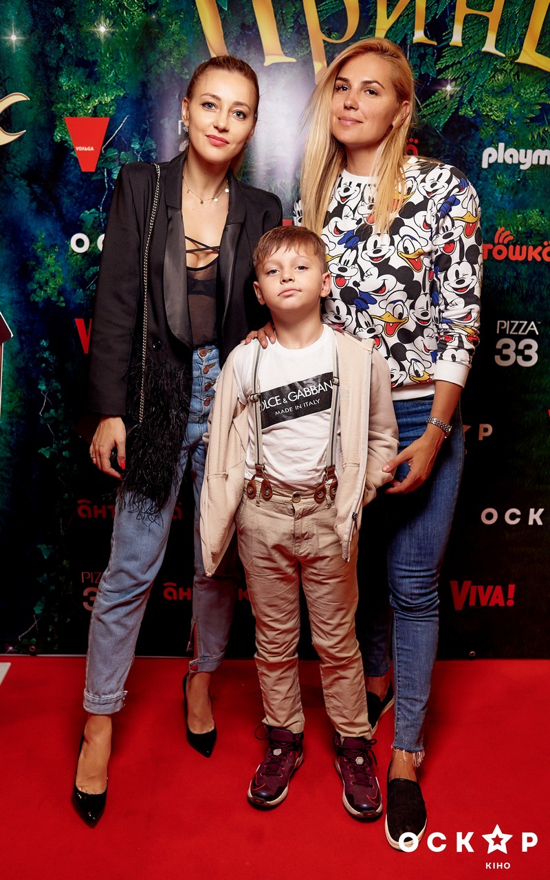 "Зачарований принц": Олег Винник, Катя Осадчая и другие звезды на премьере мультфильма