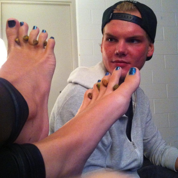 "Я не хочу, щоб це було реальністю": колишня дівчина Avicii відреагувала на смерть діджея