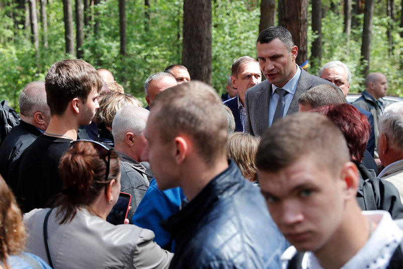 Кличко: Наша ответственность перед памятью жертв репрессий - отстоять нашу государственность