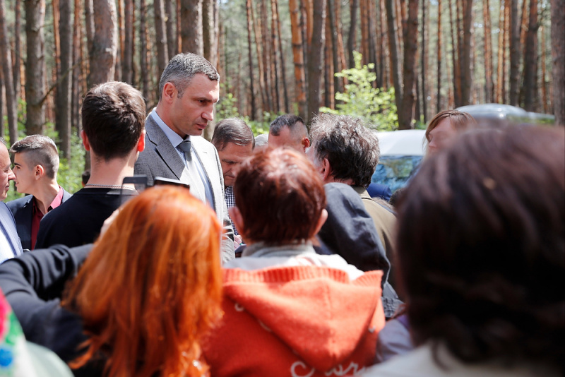 Кличко: Наша ответственность перед памятью жертв репрессий - отстоять нашу государственность