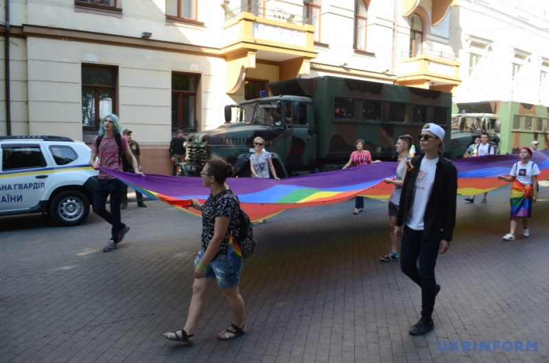 "Марш равенства" в Одессе: для создания порядка привлекли 800 правоохранителей (видео)