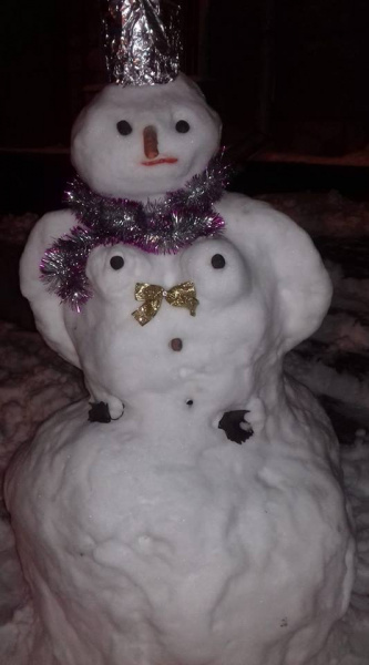 У мережі з'явилися фото "еротичних" сніговиків в Одесі