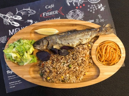 Історія одного успіху: ветеран АТО відкрив першу рибну кав'ярню у Львові