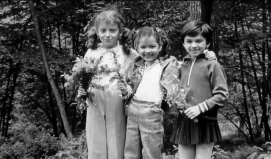 Руслана поділилася архівними фотографіями в честь свого дня народження