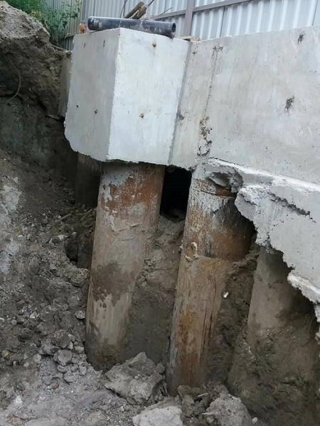 Монстры Андреевского спуска: как незаконная стройка в историческом центре Киева разрушает памятники архитектуры