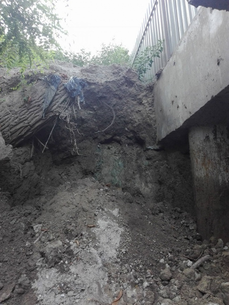 Монстры Андреевского спуска: как незаконная стройка в историческом центре Киева разрушает памятники архитектуры