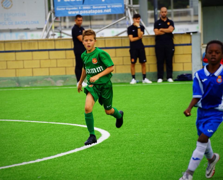 Восьмилетний украинец стал футболистом "Барселоны" (фото)
