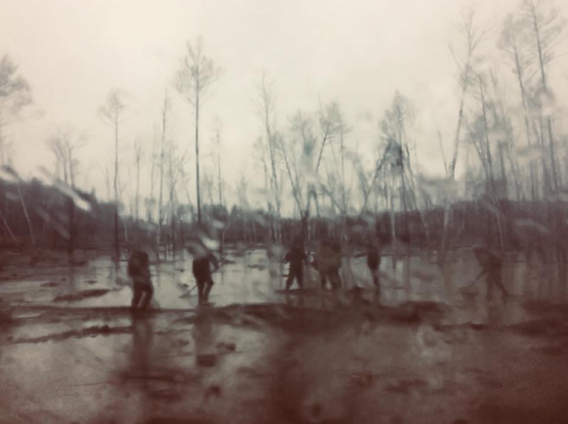 "Копают даже в январе": журналист рассказал всю правду о "борьбе" с незаконной добычей янтаря