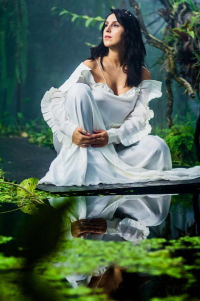 Вагітна Джамала знялася в чуттєвій фотосесії