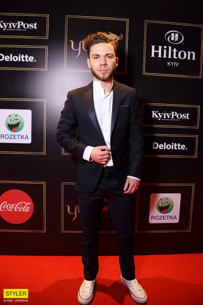 YUNA 2018: фоторепортаж с красной дорожки музыкальной премии