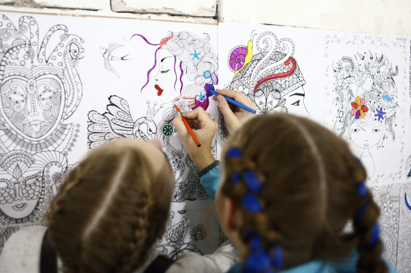 Ходьба по канатам, битье тарелок и другие активности: как в Киеве прошел "Антистресс Фест" (фоторепортаж)