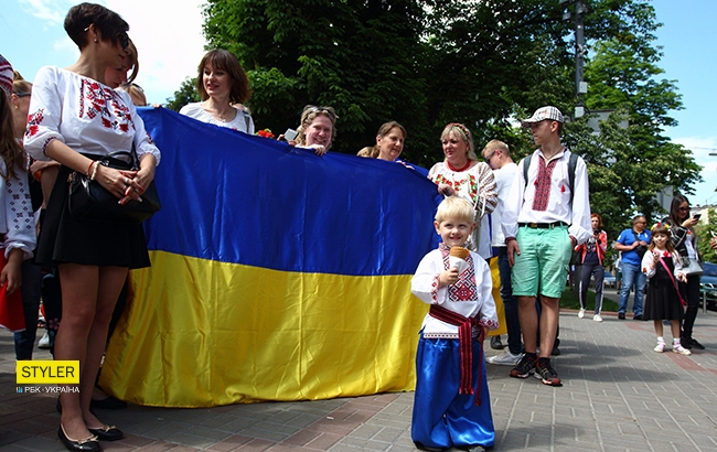В Киеве прошел юбилейный мегамарш вышиванок: яркие фото