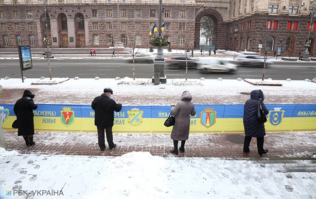 День Соборності: у Києві розгорнули найдовший прапор України (фоторепортаж)