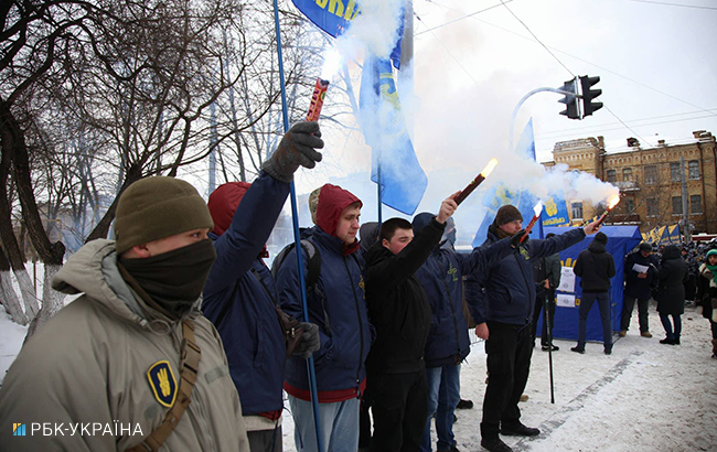 Как в Киеве активисты протестовали против выборов президента в РФ: яркий фоторепортаж