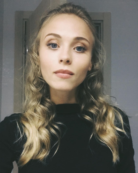 23-річна зірка серіалу "Свати" оголосила про вагітність