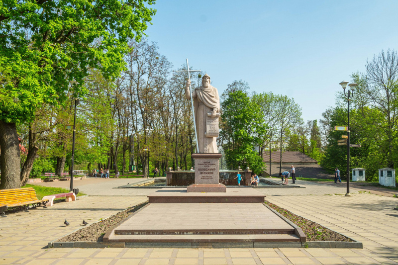 Гетманская столица и роскошные особняки: живописные места Украины для идеального отдыха