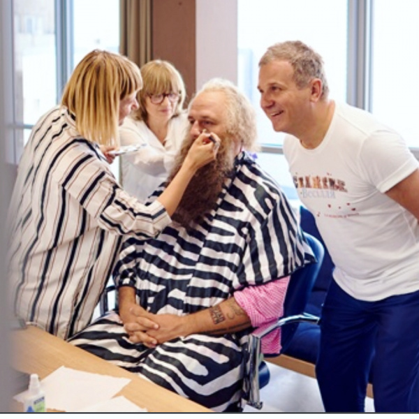 Борода, седые волосы и крест: Потап удивил поклонников перевоплощением (фото)