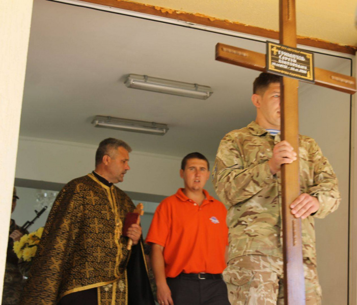 В Івано-Франківську попрощалися з українським бійцем (фото, відео)