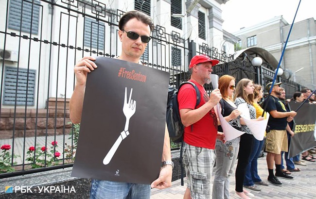 Акция солидарности с Олегом Сенцовым прошла в Киеве (фоторепортаж)