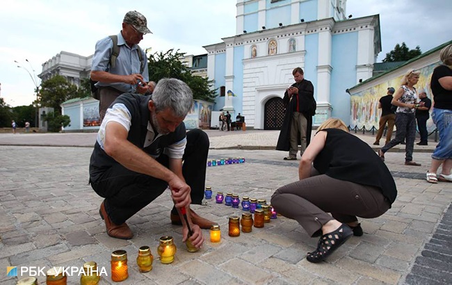 У Києві пройшла акція пам'яті жертв катастрофи літака ІЛ-76 (фоторепортаж)