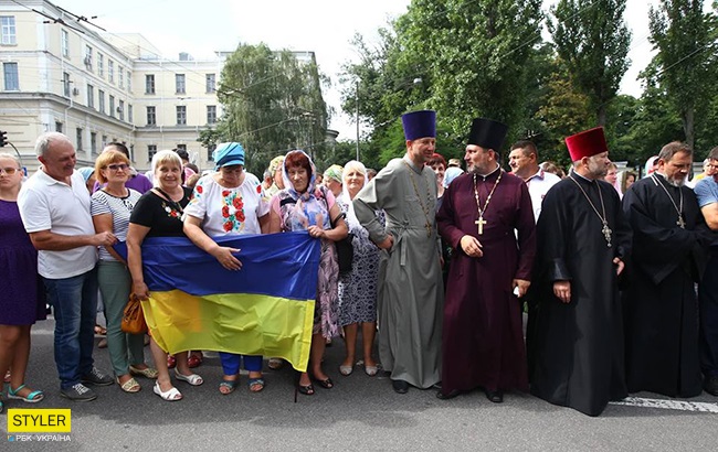 Крестный ход УПЦ КП в Киеве: яркий фоторепортаж с мероприятия