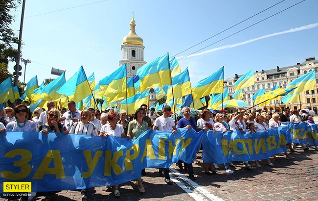 Крестный ход УПЦ КП в Киеве: яркий фоторепортаж с мероприятия