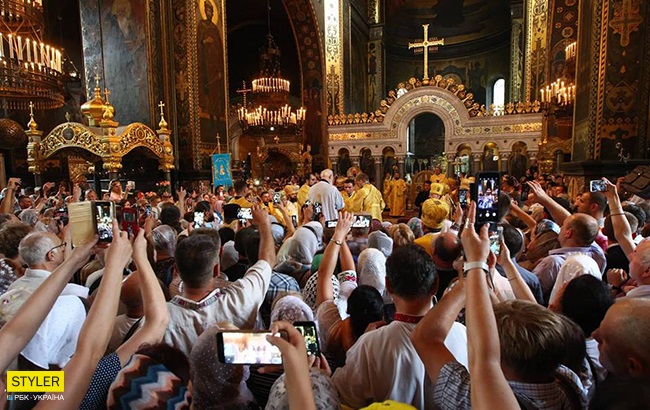 Крестный ход УПЦ КП в Киеве: яркий фоторепортаж с мероприятия
