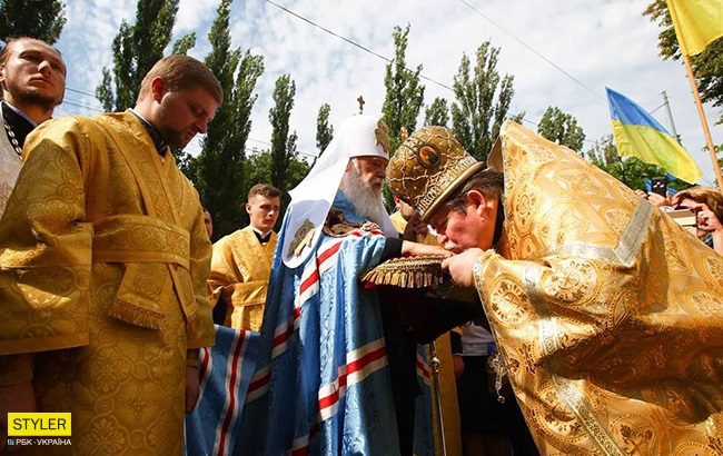 Крестный ход УПЦ КП в Киеве: яркий фоторепортаж с мероприятия