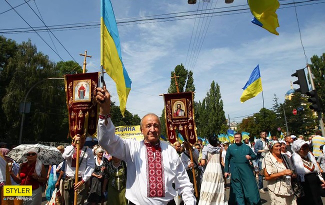 Крестный ход УПЦ КП в Киеве: яркий фоторепортаж с мероприятия
