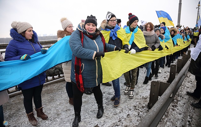 День Соборності: українці створили "живий ланцюг" і розгорнули національний прапор (яскравий фоторепортаж)