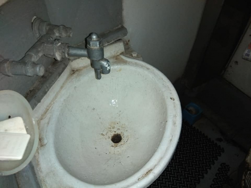 &quot;14 годин пекла&quot;: в мережі показали обурливий стан поїзда &quot;Укразалізниці&quot; (фото)