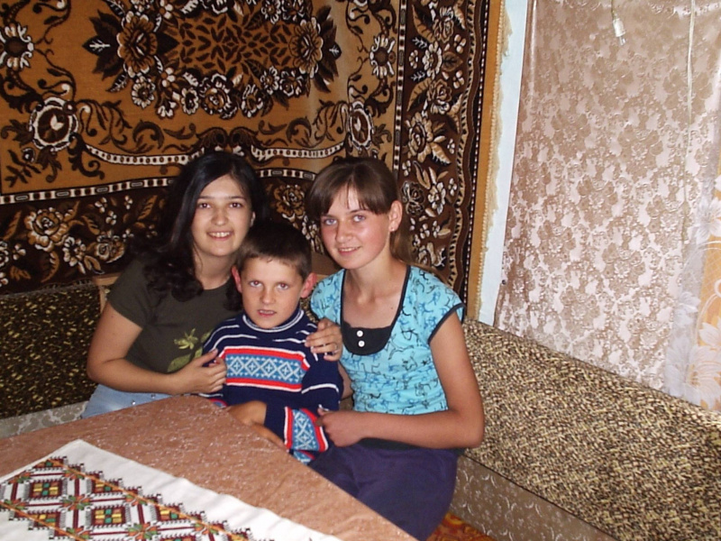 Зустріли на колінах: у Львові вшанували пам'ять загиблого на Донбасі 20-річного воїна (фото)