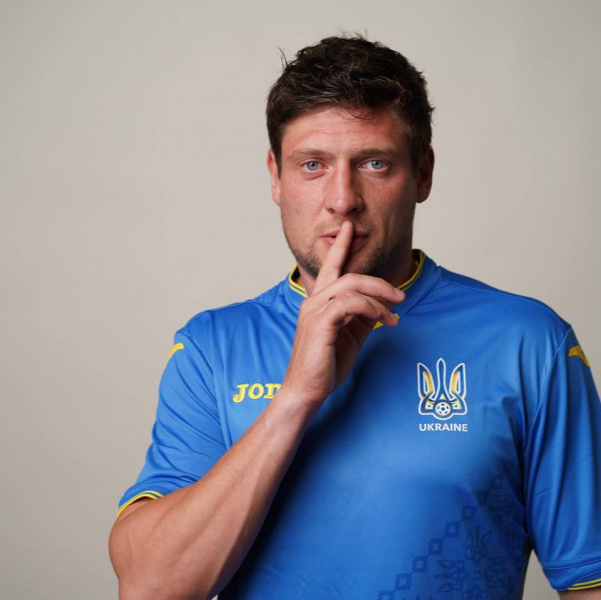 "Слава Україні!": жителів Росії "прорвало" через нову форму збірної України з футболу