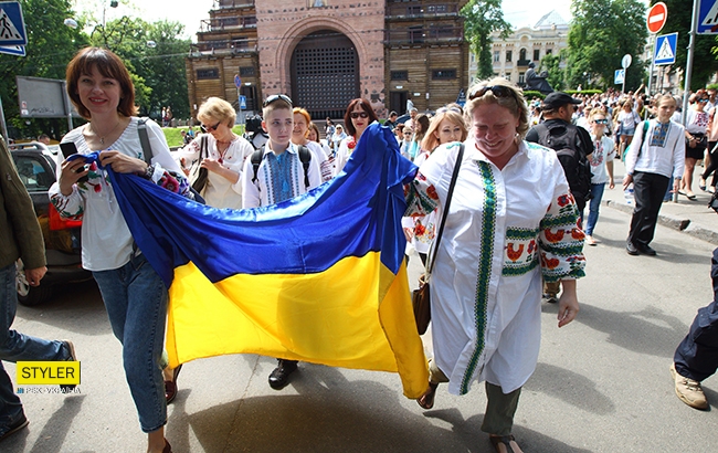 В Киеве прошел юбилейный мегамарш вышиванок: яркие фото
