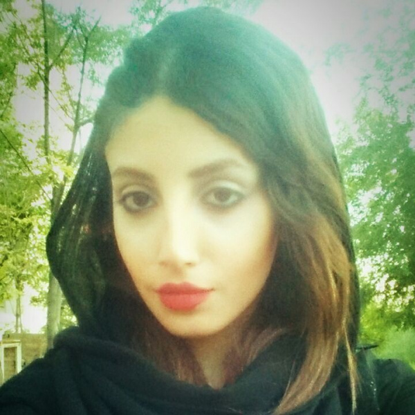 Стало известно, как выглядела до операций подражательница Джоли