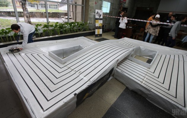 Перегони роботів: у Львові відкрилися унікальні змагання